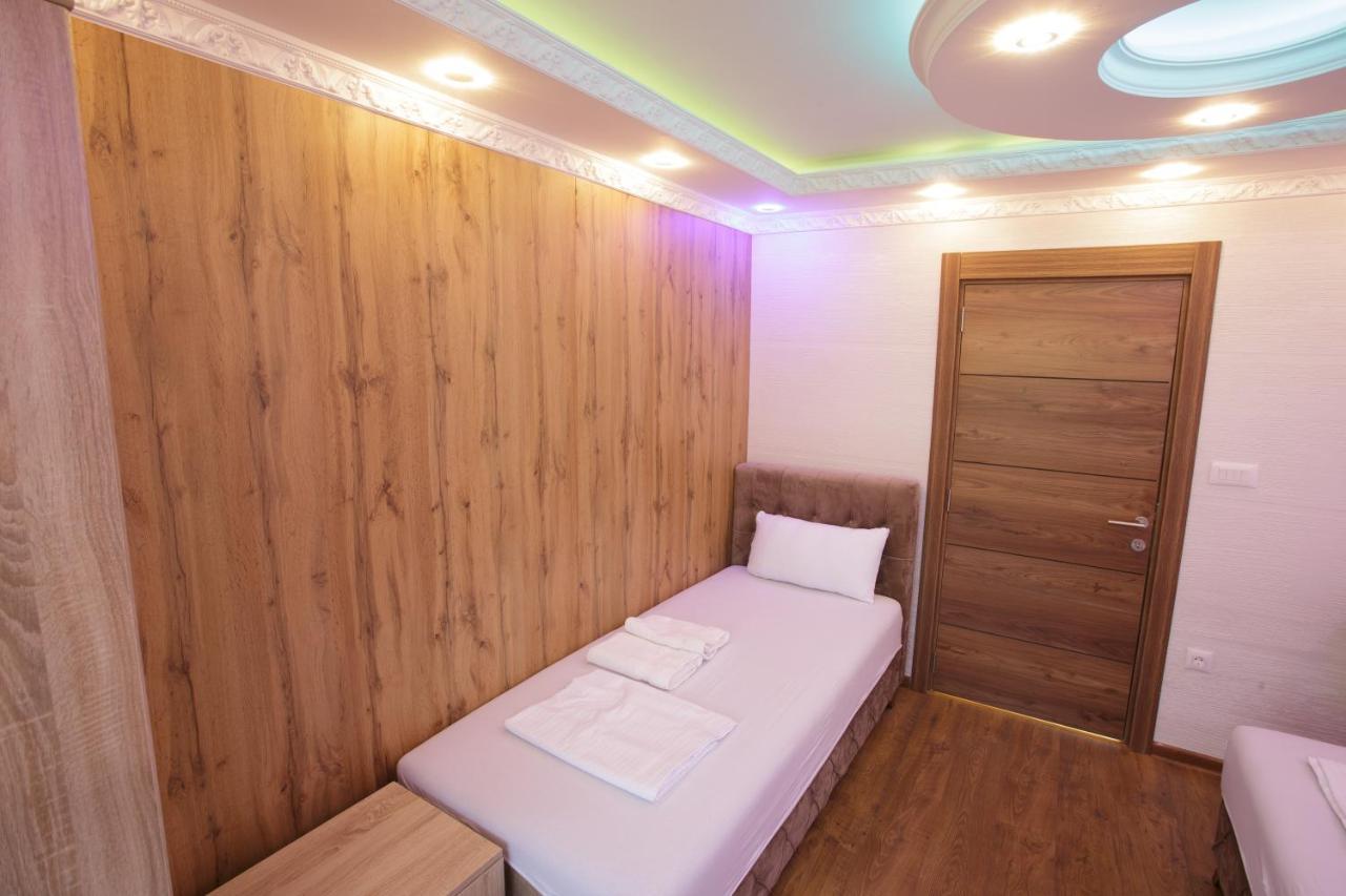 B H B Apartmani 新帕扎尔 外观 照片